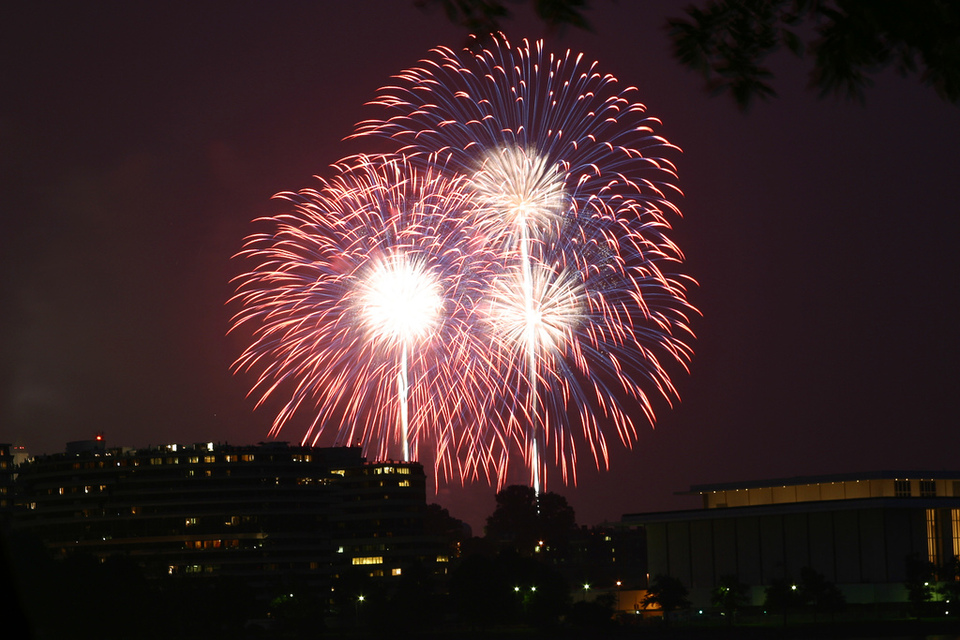 Am Nationalfeiertag am 4. Juli kracht das Feuerwerk Foto: flickr[morganglines|morganm7777777/2205067929]