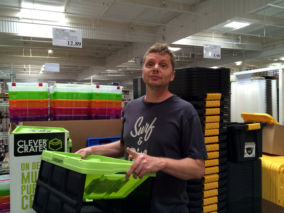 Michael hat im Costco-Supermarkt die zusammenfaltbare Kiste entdeckt.