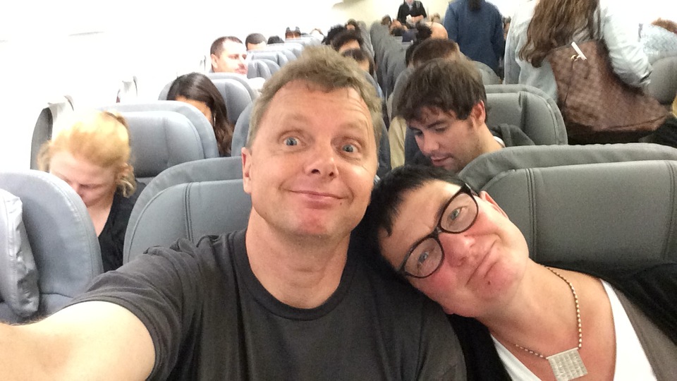 Im Freitagabend-Partyflugzeug nach Las Vegas.