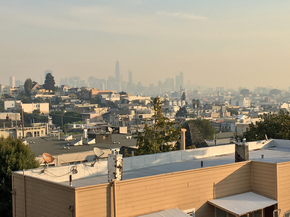 San Francisco Downtown ist vollkommen eingeräuchert vom Rauch aus Napa.