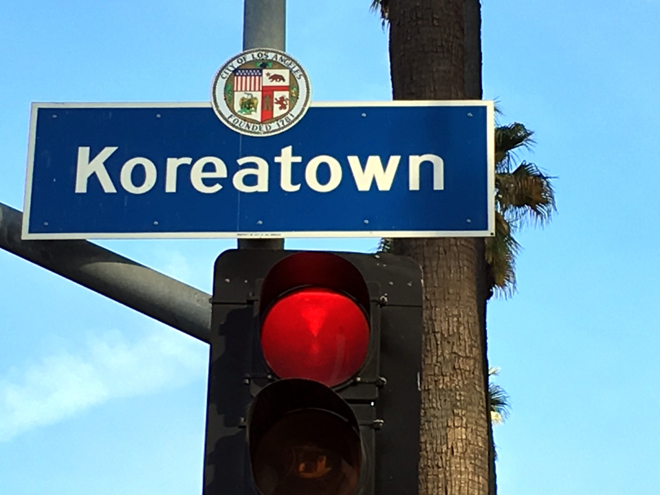 Im Stadtteil Koreatown bietet Los Angeles alte Fassaden und würziges Grillfleisch.