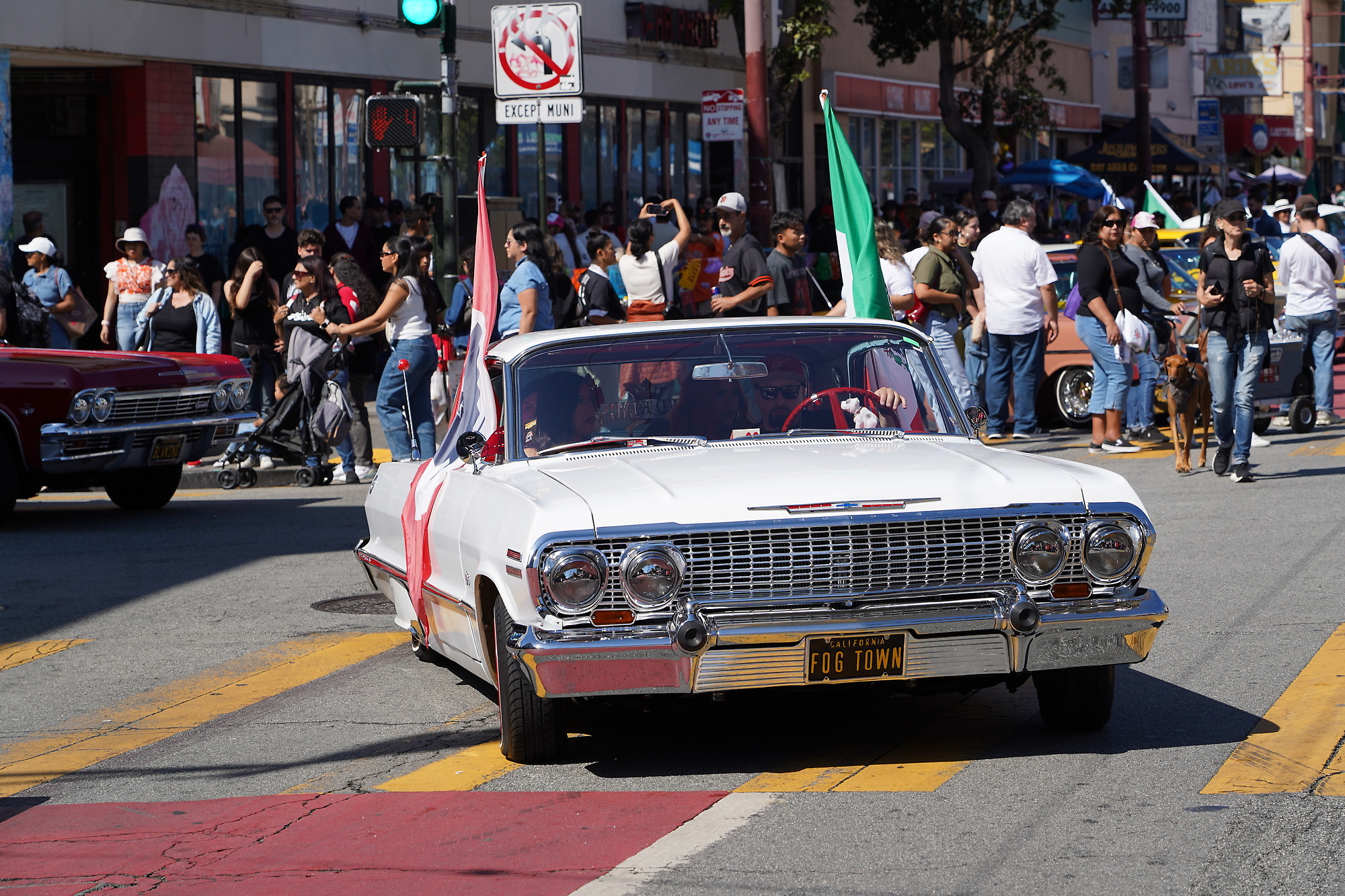 Hooray, the parade is starting!