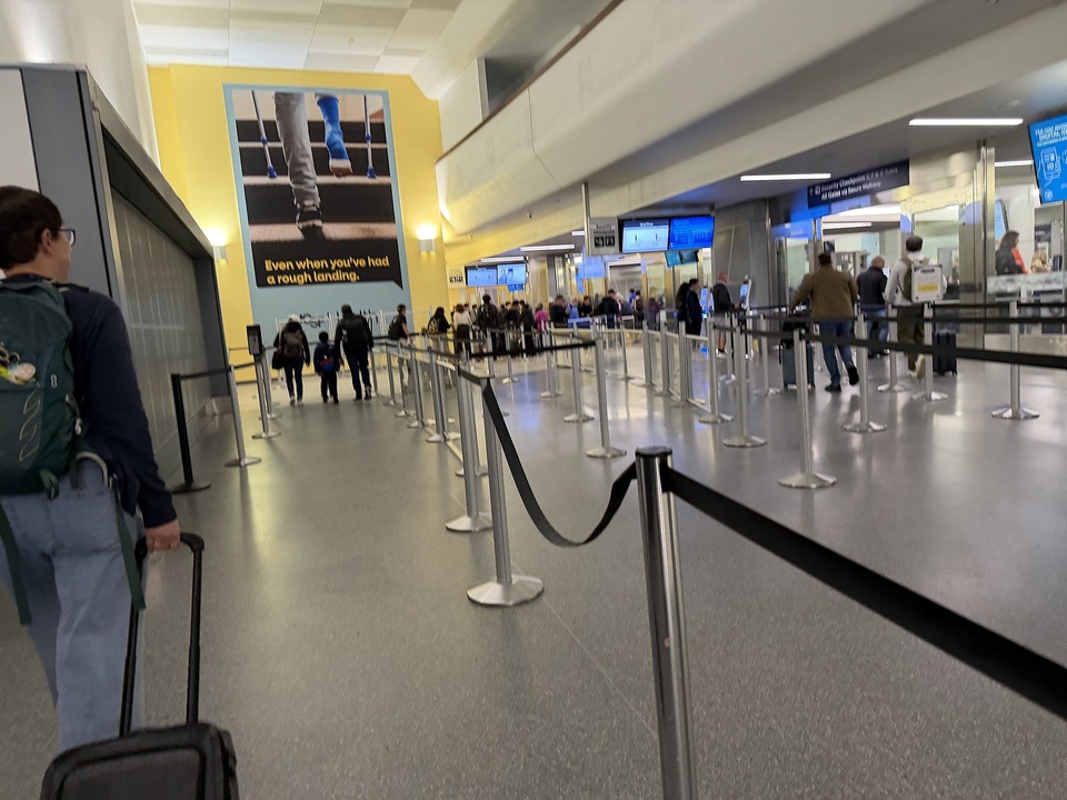Keine lange Schlange am Flughafen in San Francisco.