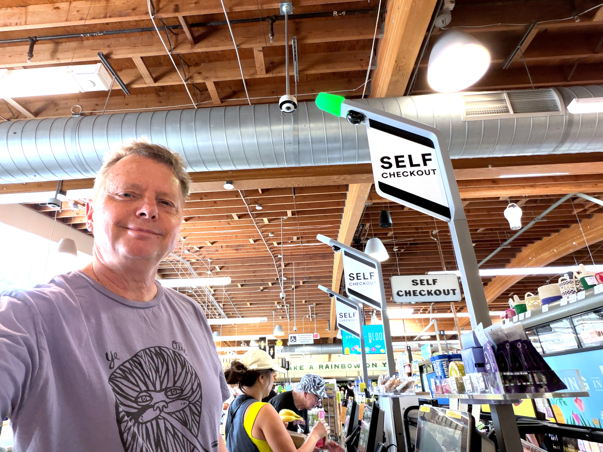 Die Selbstbedienungskassen des Supermarkts Whole Foods.