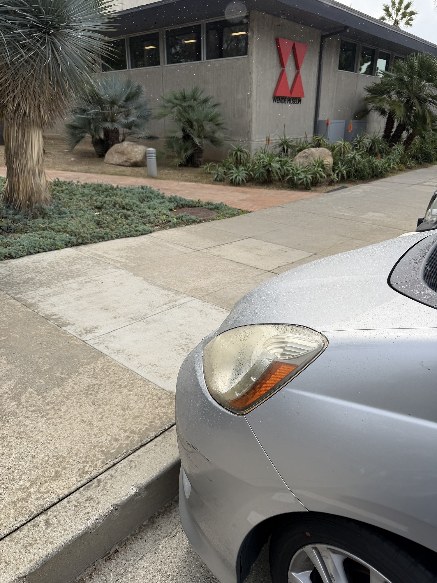 Inconspicuous from the outside: The Wende Museum in Los Angeles.