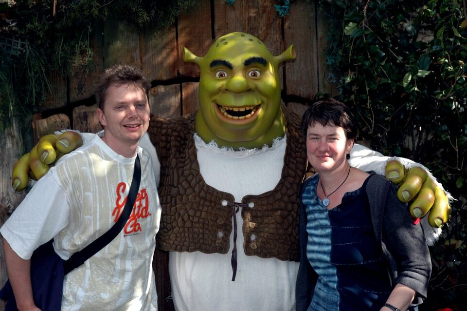 The intrepid newsletter reporters in Lala Land.