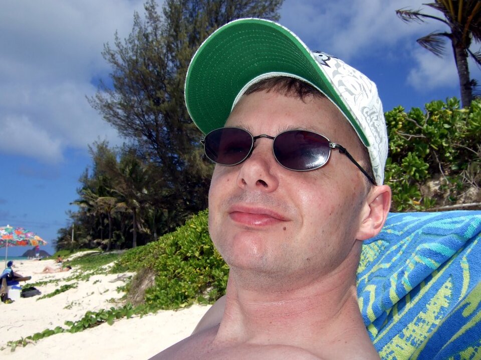 Rentner am Strand von Hawaii.