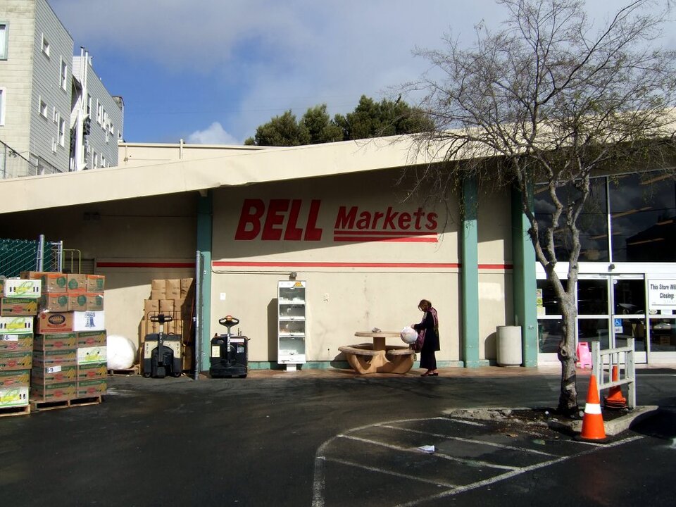 Der "Bell Market" in unserem Viertel macht die Schotten dicht.