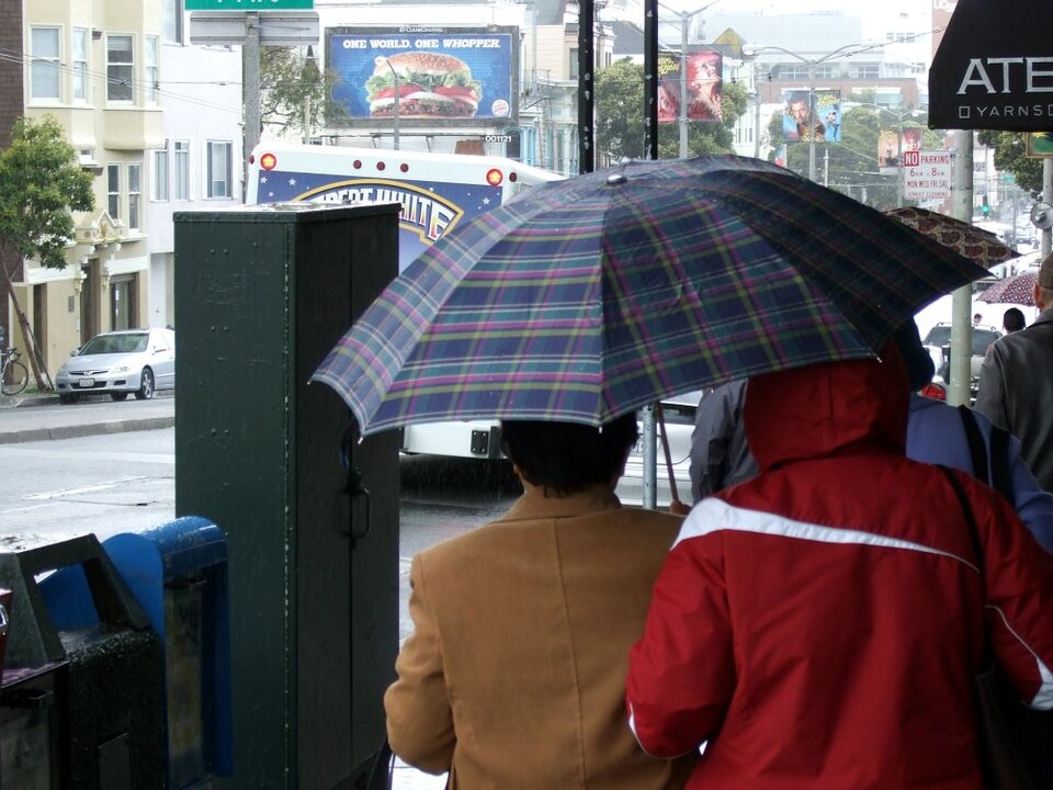 Der Tourist mag den Regen nicht, aber Kalifornien braucht ihn dringend.
