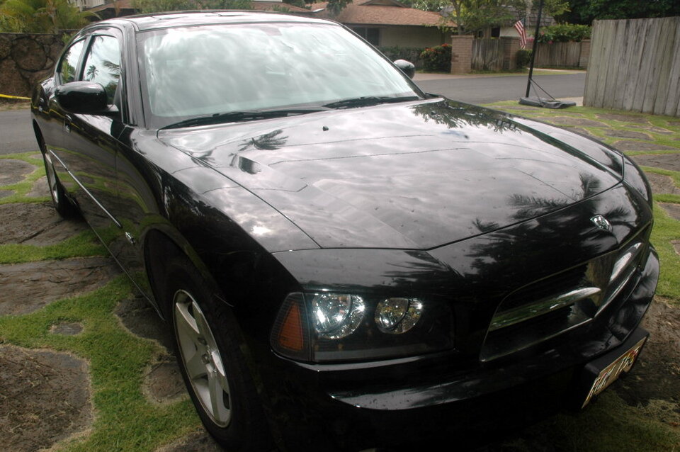 Der bullig aussehende Mietwagen vom Typ Dodge Charger.