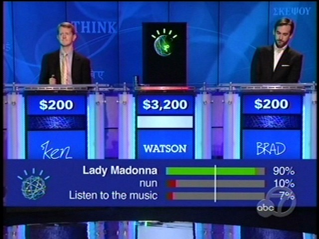 Der Kandidat in der Mitte ist diesmal der Computer "Watson" und er weiß die Antwort.